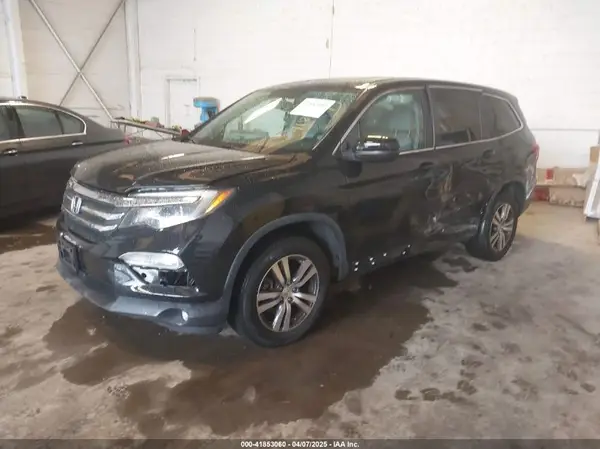 5FNYF6H88JB014519 2018 HONDA PILOT - Image 2