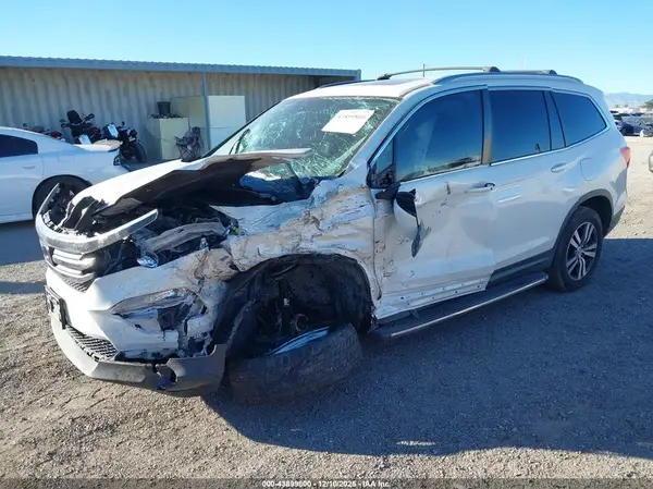 5FNYF6H88JB063168 2018 HONDA PILOT - Image 2