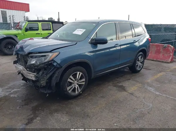 5FNYF6H89JB025206 2018 HONDA PILOT - Image 2