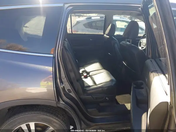 5FNYF6H89JB040997 2018 HONDA PILOT - Image 8