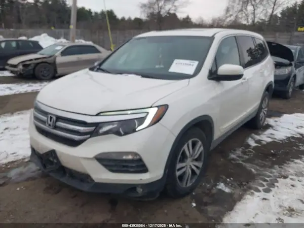 5FNYF6H89JB056116 2018 HONDA PILOT - Image 2