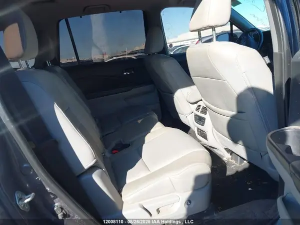 5FNYF6H89JB502071 2018 HONDA PILOT - Image 8