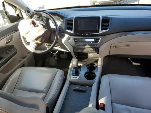5FNYF6H8XHB050609 2017 HONDA PILOT - Image 8