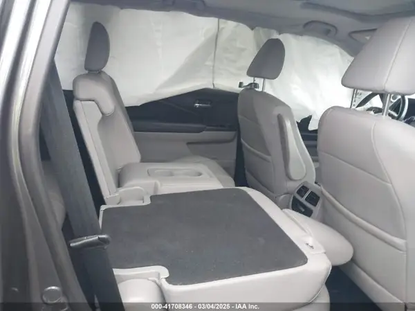 5FNYF6H8XHB065823 2017 HONDA PILOT - Image 8