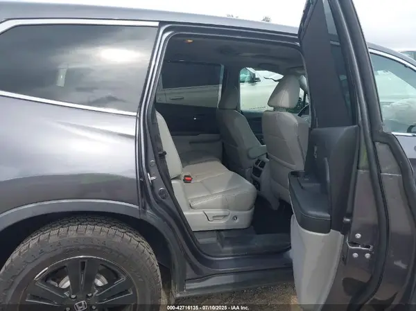 5FNYF6H8XJB027384 2018 HONDA PILOT - Image 8