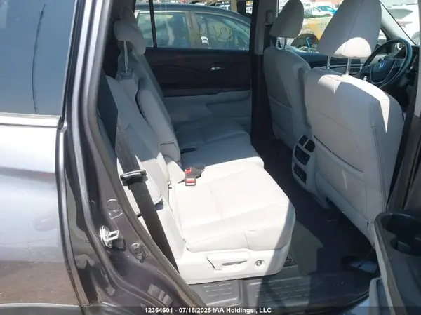 5FNYF6H8XJB502063 2018 HONDA PILOT - Image 8