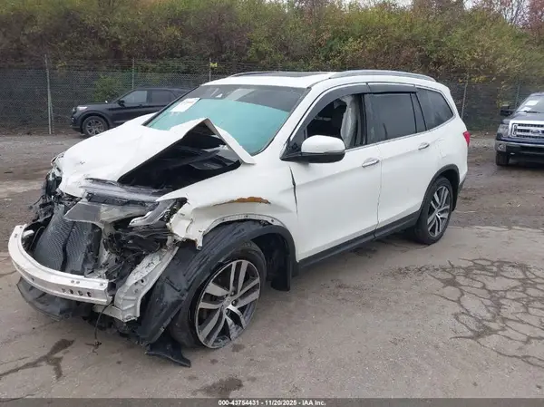 5FNYF6H90HB000181 2017 HONDA PILOT - Image 2