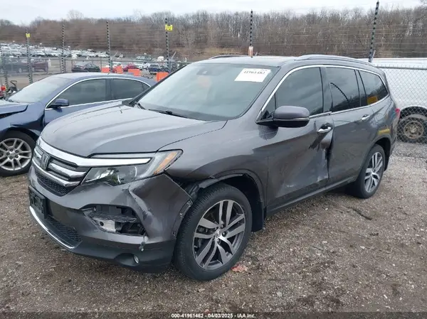 5FNYF6H90HB000410 2017 HONDA PILOT - Image 2