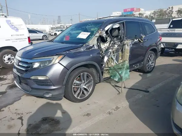 5FNYF6H90HB001721 2017 HONDA PILOT - Image 2