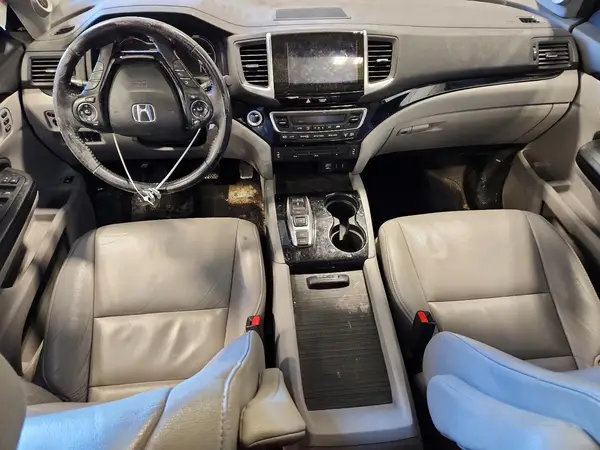 5FNYF6H90HB003856 2017 HONDA PILOT - Image 8