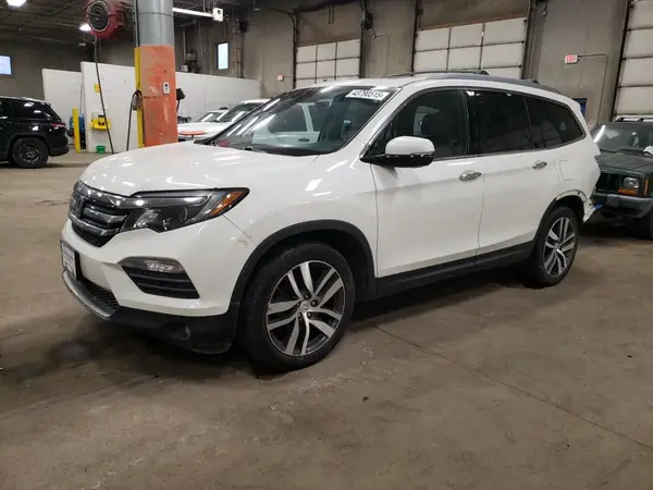 5FNYF6H90HB004408 2017 HONDA PILOT - Image 1