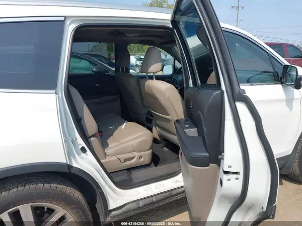 5FNYF6H90HB044987 2017 HONDA PILOT - Image 8