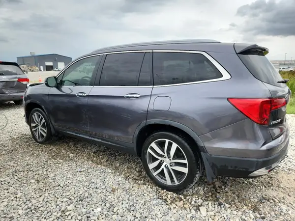 5FNYF6H90HB049168 2017 HONDA PILOT - Image 2
