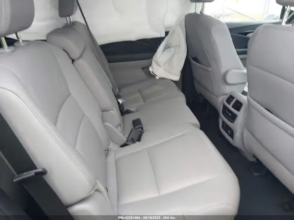 5FNYF6H90HB052474 2017 HONDA PILOT - Image 8
