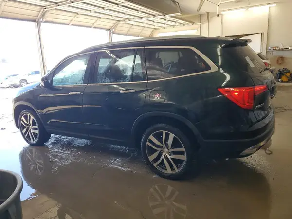 5FNYF6H90HB057304 2017 HONDA PILOT - Image 2