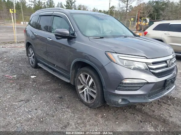 5FNYF6H90HB100202 2017 HONDA PILOT - Image 1