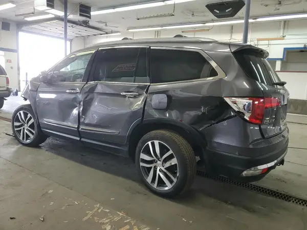 5FNYF6H90JB009825 2018 HONDA PILOT - Image 2