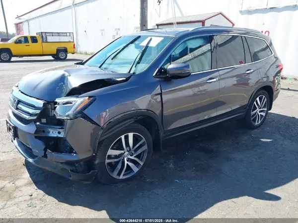 5FNYF6H90JB009842 2018 HONDA PILOT - Image 2