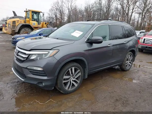 5FNYF6H90JB022445 2018 HONDA PILOT - Image 2