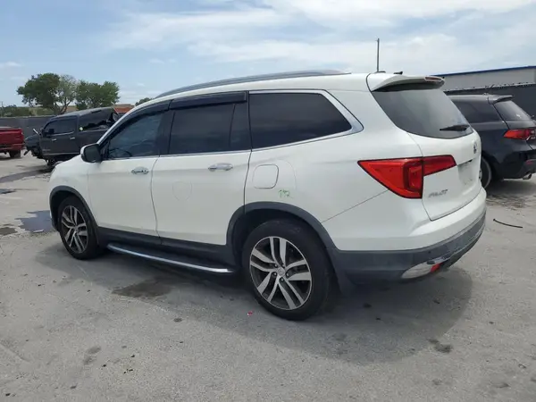 5FNYF6H90JB024311 2018 HONDA PILOT - Image 2