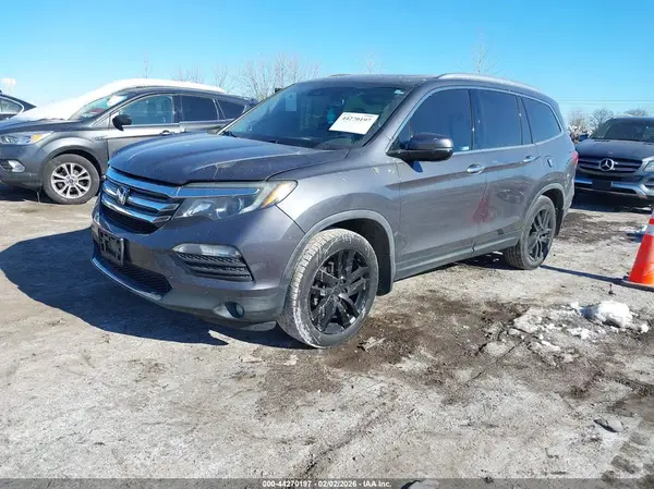5FNYF6H90JB032876 2018 HONDA PILOT - Image 2