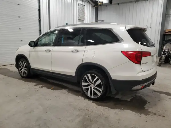 5FNYF6H90JB502503 2018 HONDA PILOT - Image 2