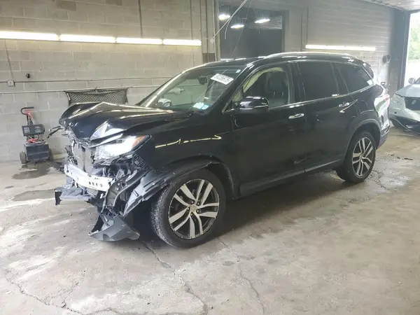 5FNYF6H91HB011030 2017 HONDA PILOT - Image 1