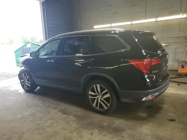 5FNYF6H91HB011030 2017 HONDA PILOT - Image 2