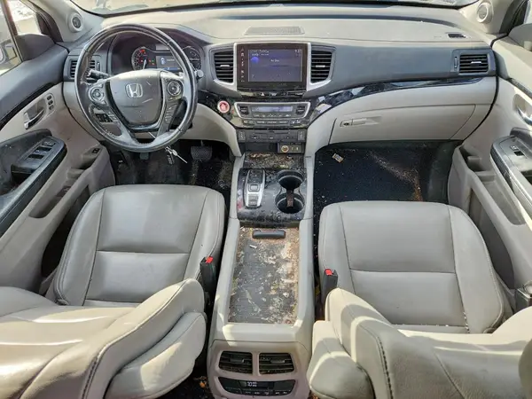 5FNYF6H91HB024327 2017 HONDA PILOT - Image 8