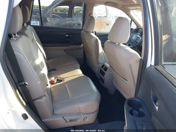 5FNYF6H91HB043783 2017 HONDA PILOT - Image 8