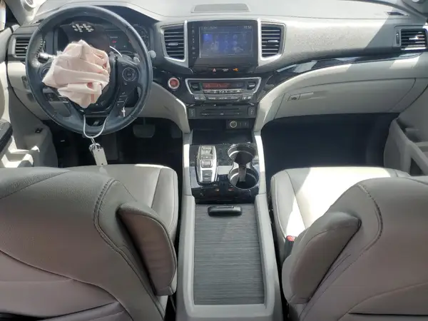 5FNYF6H91JB003841 2018 HONDA PILOT - Image 8