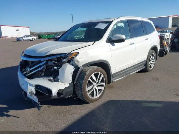 5FNYF6H91JB008621 2018 HONDA PILOT - Image 2