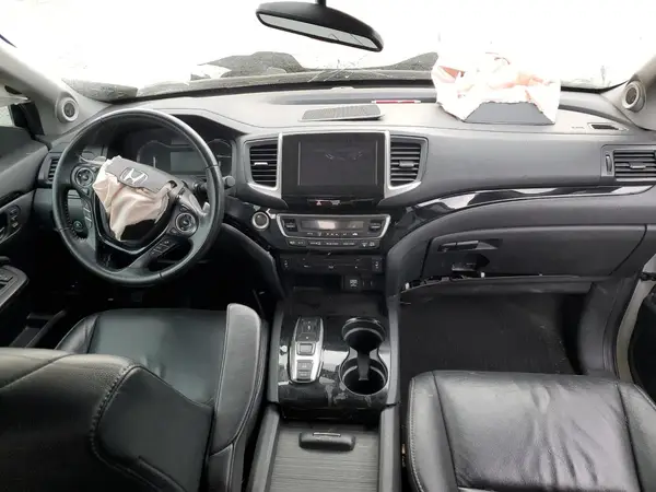 5FNYF6H91JB018033 2018 HONDA PILOT - Image 8