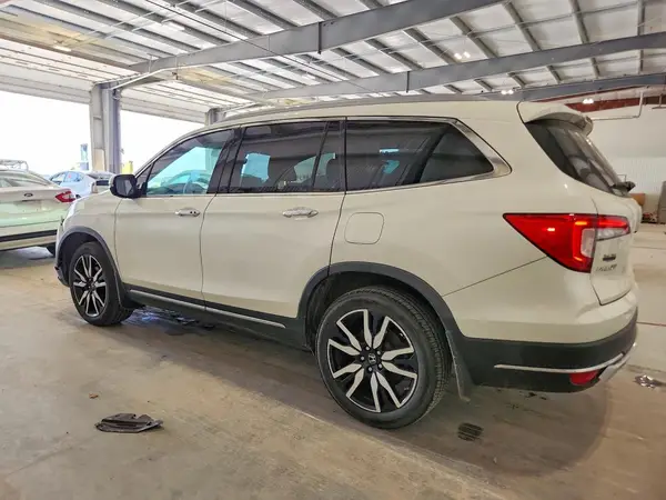 5FNYF6H91KB002982 2019 HONDA PILOT - Image 2