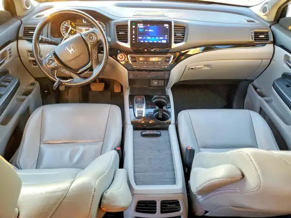 5FNYF6H92GB003940 2016 HONDA PILOT - Image 8