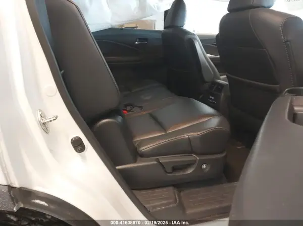 5FNYF6H92H8032873 2017 HONDA PILOT - Image 8