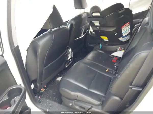 5FNYF6H92HB003020 2017 HONDA PILOT - Image 8