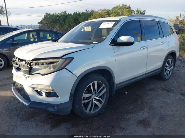 5FNYF6H92HB017760 2017 HONDA PILOT - Image 2