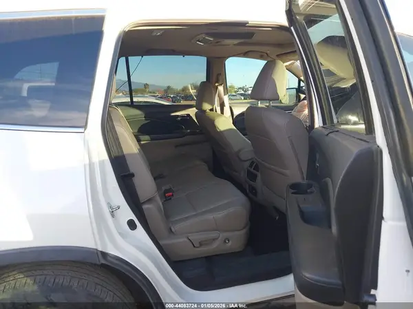 5FNYF6H92HB017760 2017 HONDA PILOT - Image 8