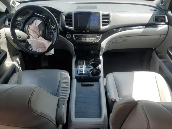 5FNYF6H92HB018228 2017 HONDA PILOT - Image 8