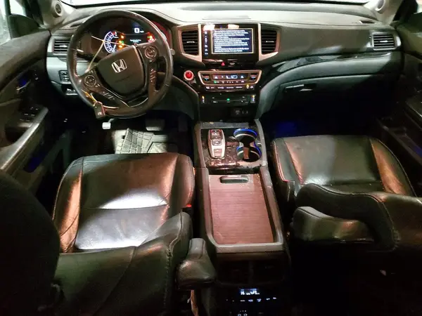 5FNYF6H92HB023493 2017 HONDA PILOT - Image 8