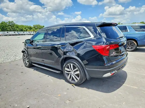 5FNYF6H92HB028161 2017 HONDA PILOT - Image 2
