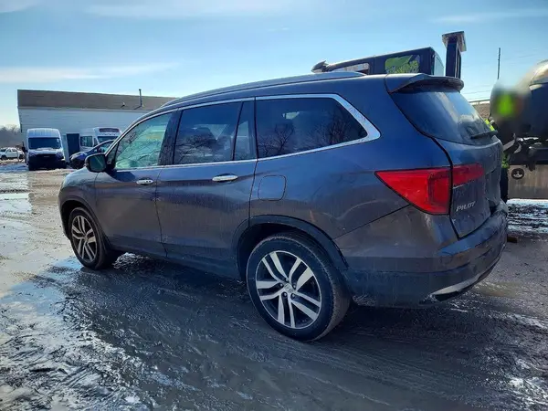 5FNYF6H92HB029083 2017 HONDA PILOT - Image 2