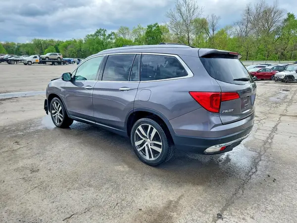 5FNYF6H92HB076887 2017 HONDA PILOT - Image 2