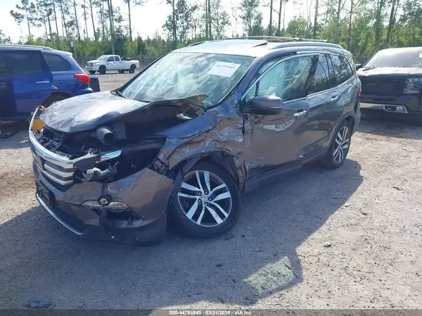 5FNYF6H92HB083645 2017 HONDA PILOT - Image 2
