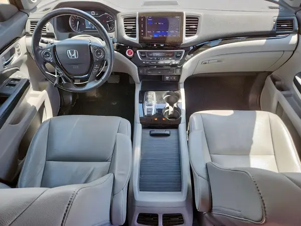 5FNYF6H92HB099828 2017 HONDA PILOT - Image 8