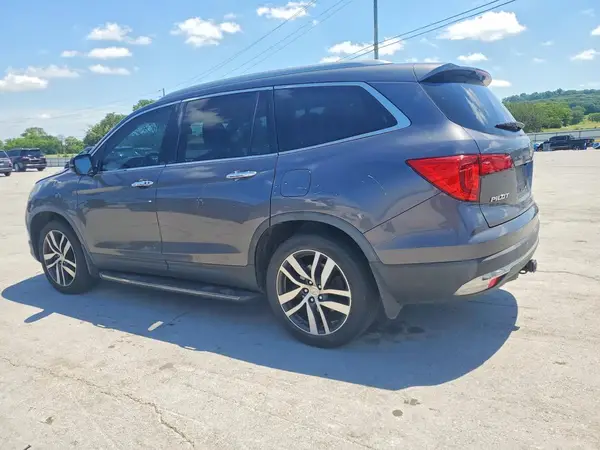 5FNYF6H92JB000057 2018 HONDA PILOT - Image 2