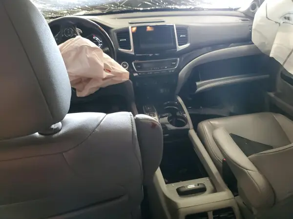 5FNYF6H92JB001662 2018 HONDA PILOT - Image 8