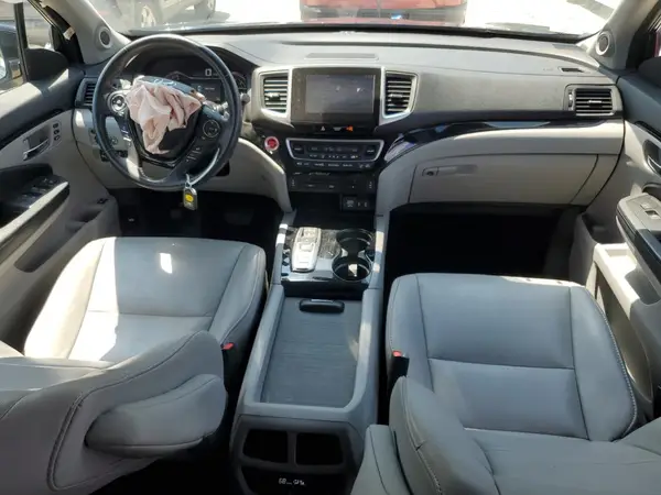 5FNYF6H92JB001774 2018 HONDA PILOT - Image 8