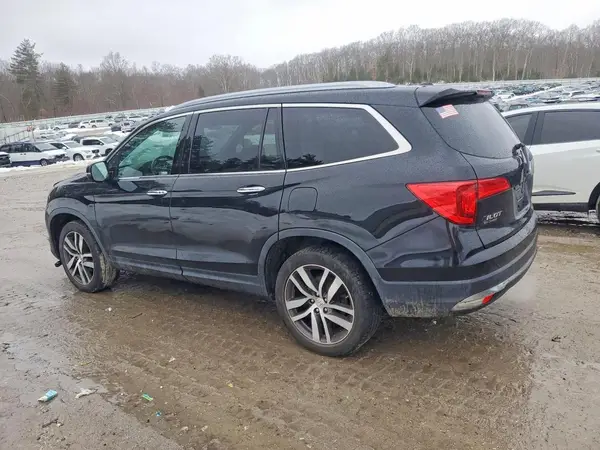 5FNYF6H92JB004089 2018 HONDA PILOT - Image 2